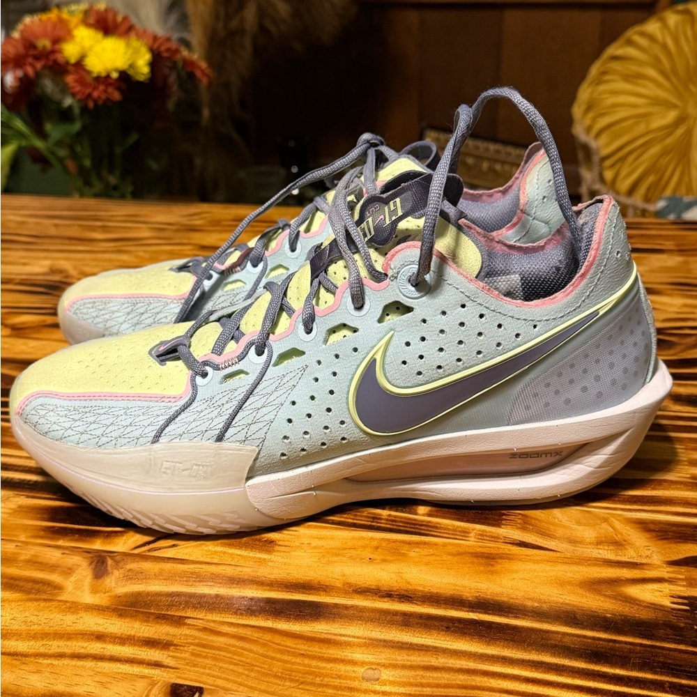 Nike Women's Yellow and Blue Athletic Shoes